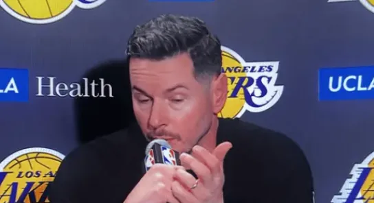 开云体育官网-雷迪克：里夫斯本场对阵76人将继续受到上场时间限制